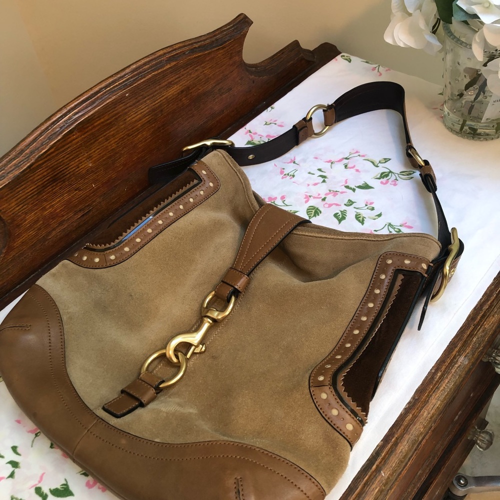 👜🌺COACH suade and leather saddle bag purse